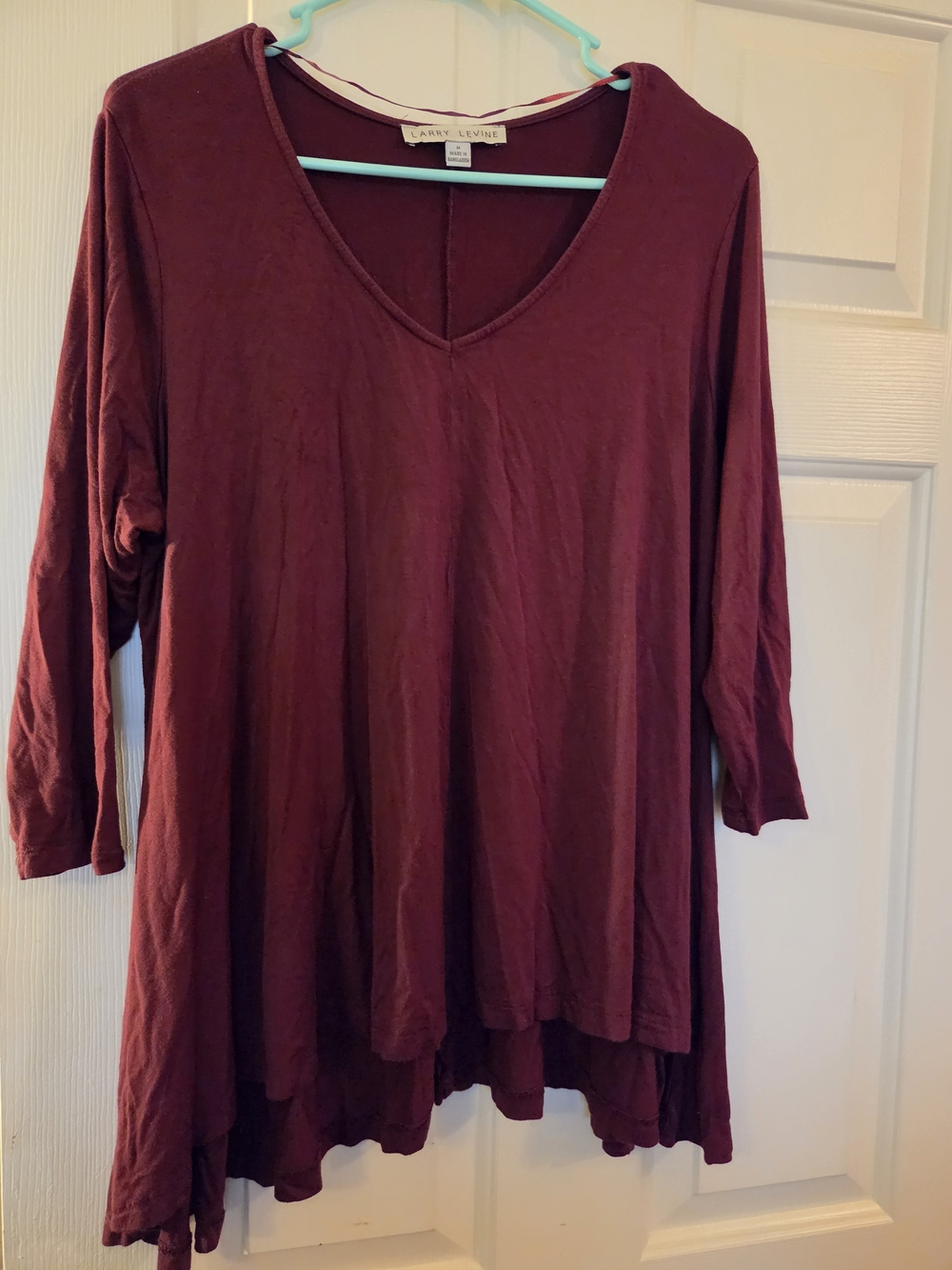 Larry Levine Relaxed V-Neck Tunic Top - Burgundy